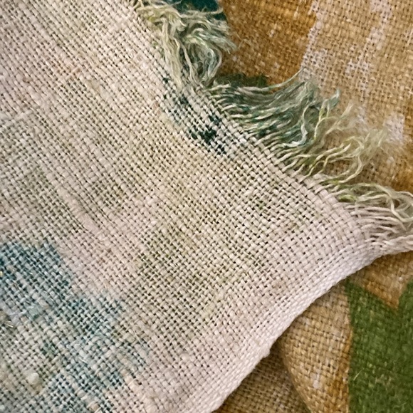 Vintage 5th avenue 2 pieces available. 48” x 68” each. Linen groovy lime 404 - Picture 3 of 7